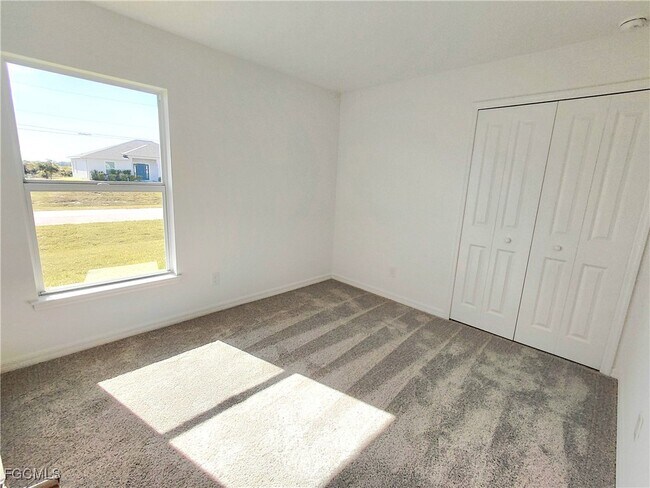 Building Photo - 909 NW 30th St