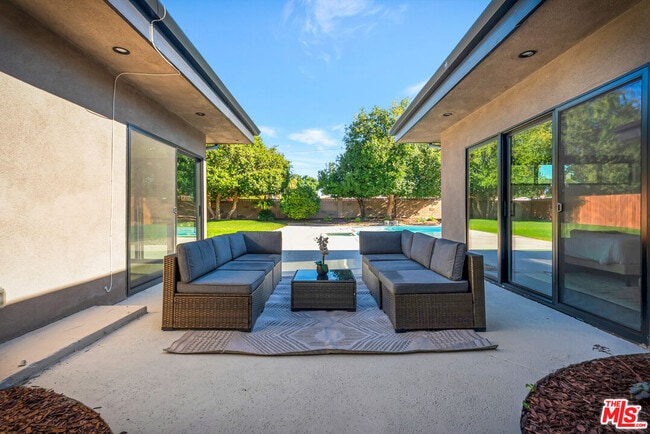 Building Photo - 6236 Sale Ave