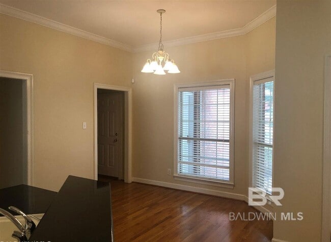 Building Photo - 9568 Aspen Cir