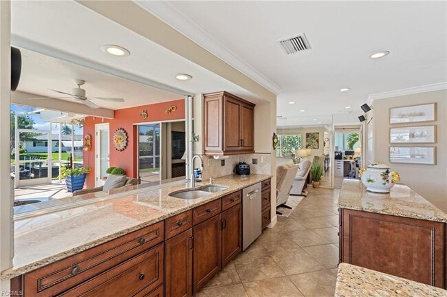 Building Photo - 858 Hatchee Vista Ln