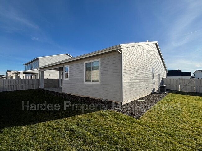 Building Photo - 1878 W Blue Lightning St