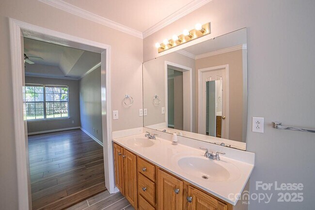 Building Photo - 3503 Brooktree Ln