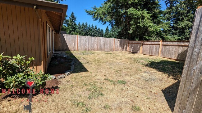 Building Photo - Bryant - 1324A/1324B