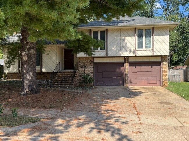 Primary Photo - Spacious 3 bedroom house in SW Springfield!