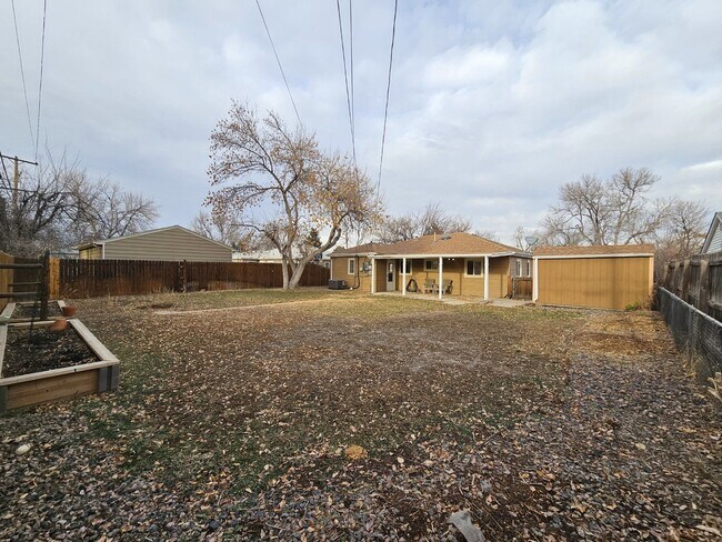 Building Photo - 1059 Worchester St