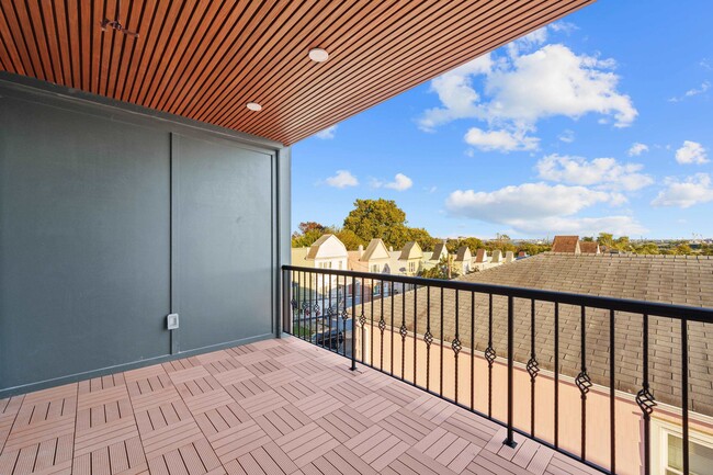 Building Photo - 312 Garfield Ave