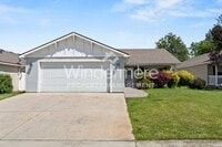 Building Photo - **Half off Full 1st Month's Rent** Great 3-bed Home In Spokane Valley