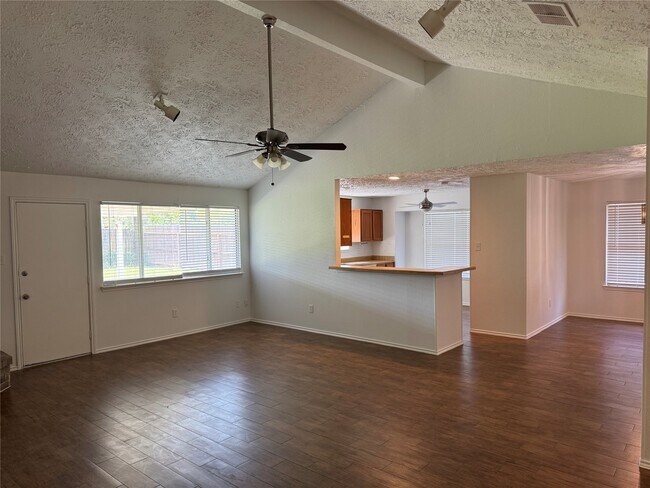 Building Photo - 19927 Windy Nook Dr