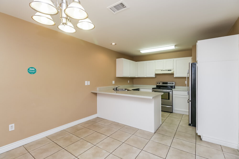 Building Photo - 1915 S 39th St