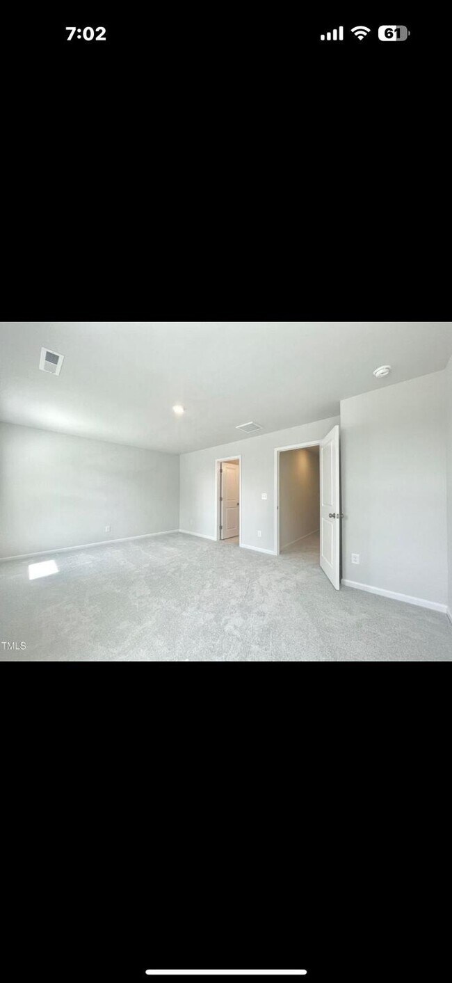 Building Photo - 419 Carolina Spgs Blvd