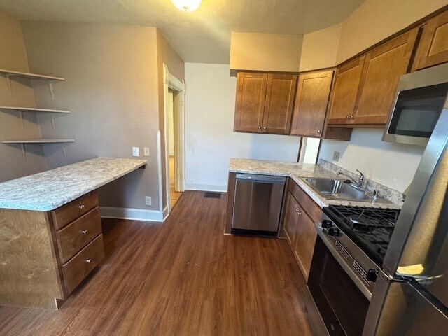 Building Photo - 1812 Madison St