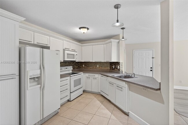 Building Photo - 4025 W McNab Rd