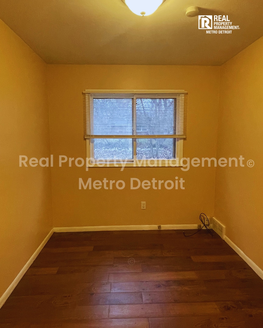 Building Photo - 29822 Rock Creek Dr