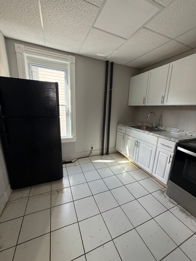 Building Photo - 710 Blandina St