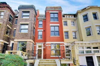 Building Photo - 1952 Calvert St NW
