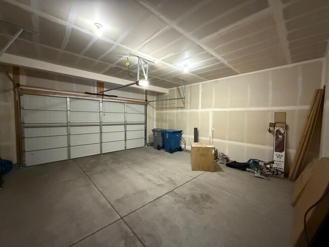 Building Photo - 1743 Olympus Dr