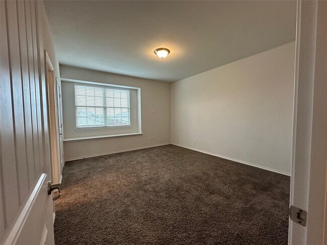 Building Photo - 2300 Sundown Mesa Dr