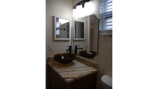 Building Photo - 3026 Vinson Ave