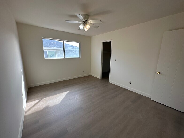 Building Photo - 17011 Pinehurst Ln