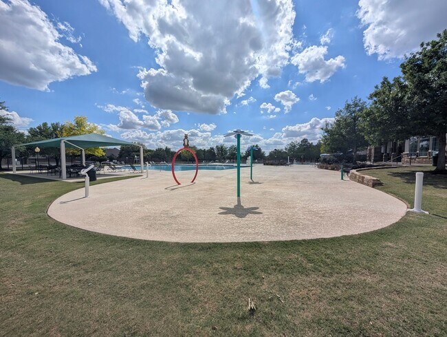 Building Photo - 12021 Pecangate Way