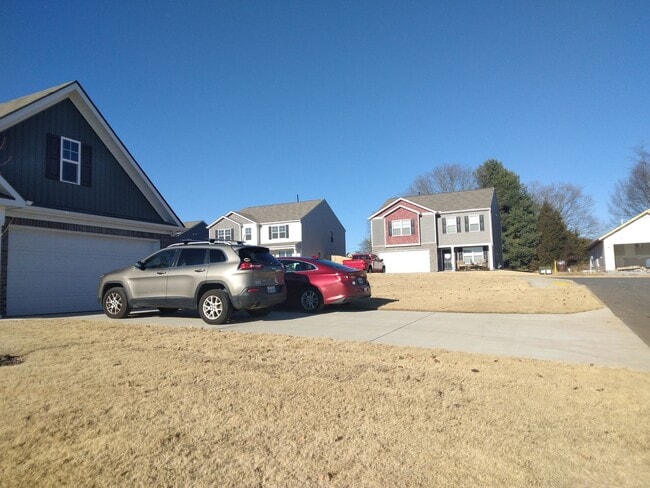 Building Photo - Single Family Home in Talbott, TN