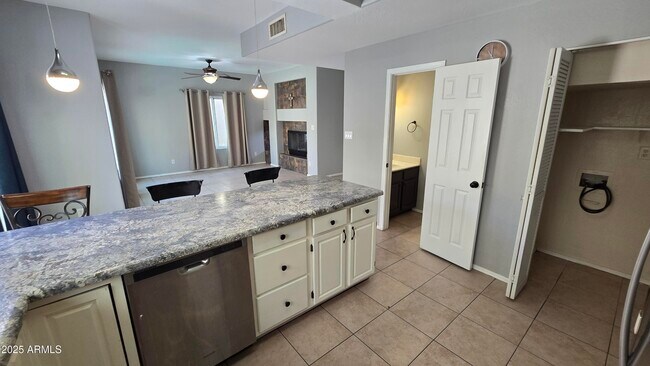 Building Photo - 18820 N 41st Dr