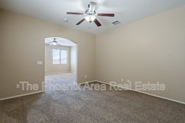 Building Photo - 43476 Caven Dr