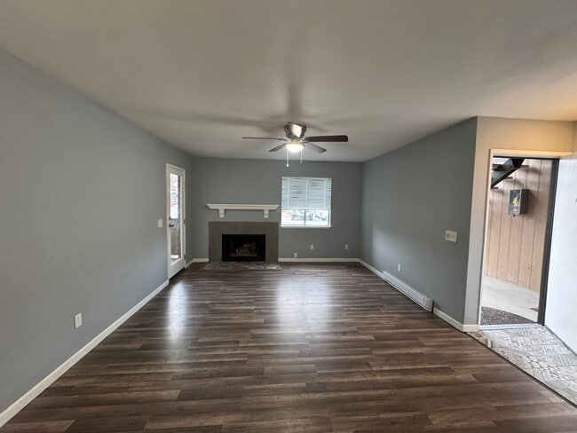 Building Photo - Clean & Comfortable 2 Bed / 2 Bath Condo – Central Reno – $1,450/mo