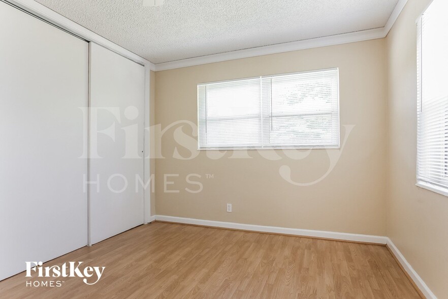 Building Photo - 2531 Blue Jay Turn