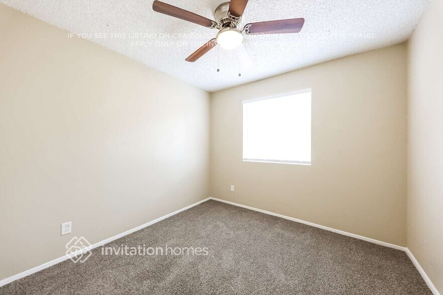 Building Photo - 1030 W Anderson Dr