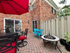 Building Photo - 1760 Trailwood Path