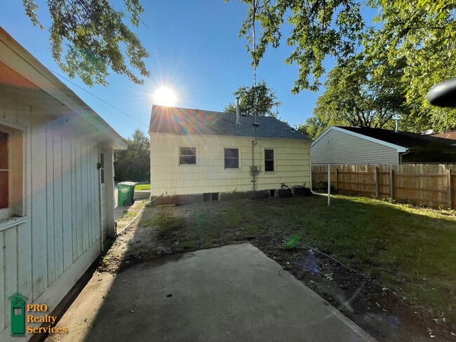 Building Photo - Charming 3 Bedroom Home in Crystal