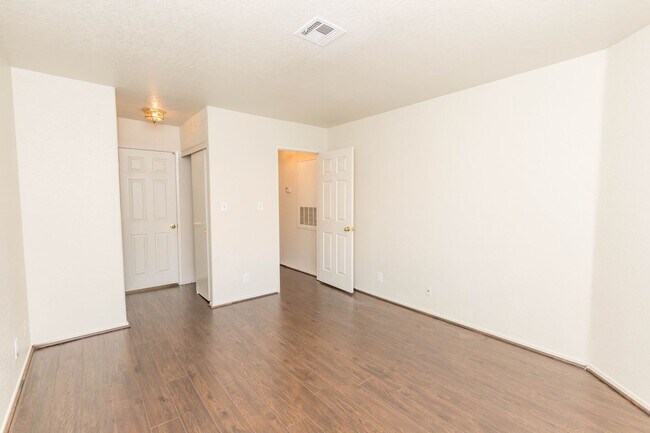 Building Photo - Now Available for Rent 2 Bedroom at Vizcaya