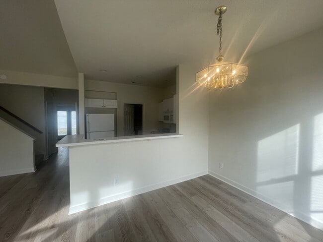 Building Photo - Greenway Village 2 Bedroom Townhome