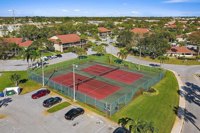 Building Photo - 6540 Chasewood Dr