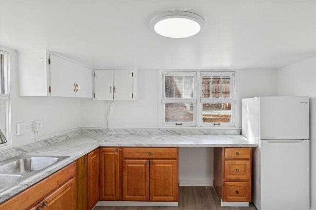 Building Photo - Bright & Updated 2-Bed Boulder Duplex with Huge Private Yard!!