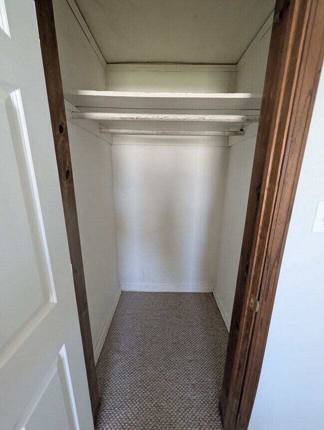 Building Photo - 2 Bedroom House Pryor