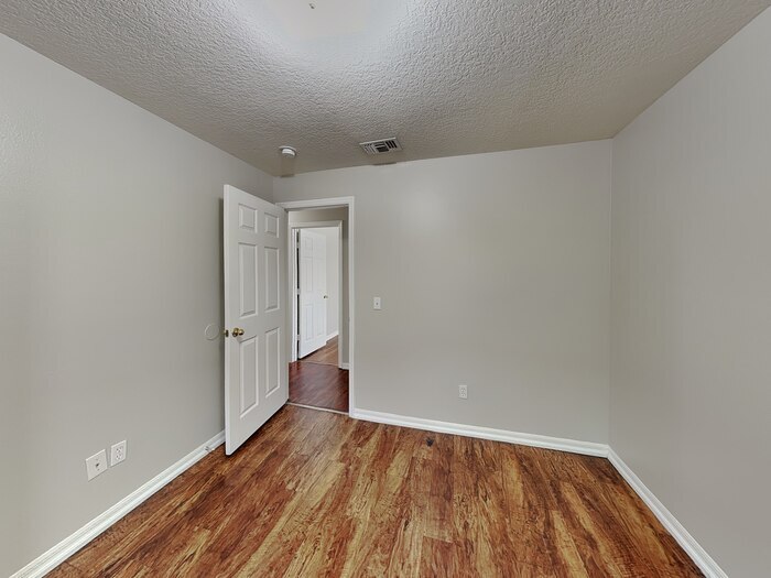 Building Photo - 3705 N 52nd St