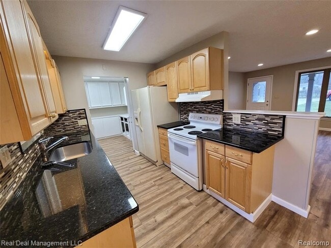 Building Photo - 2534 Depew Dr