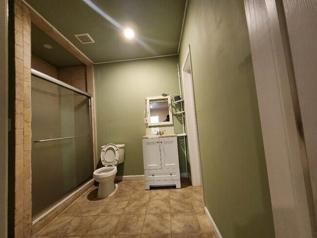 Building Photo - 229 Privet Cir