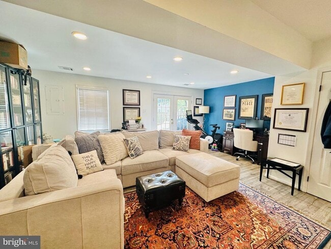 Building Photo - 12010 Glen Alden Rd