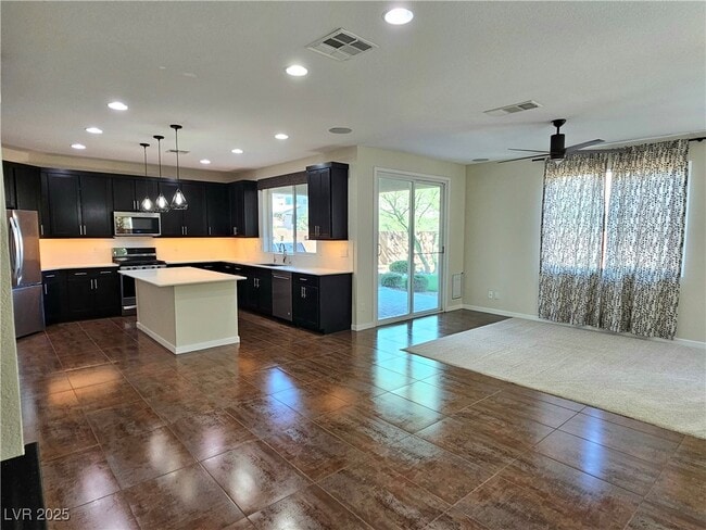 Building Photo - 7017 Pearl Hilltop Ct