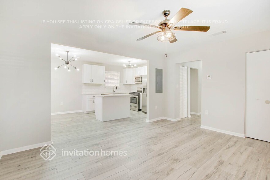 Building Photo - 4083 Ester Dr SW