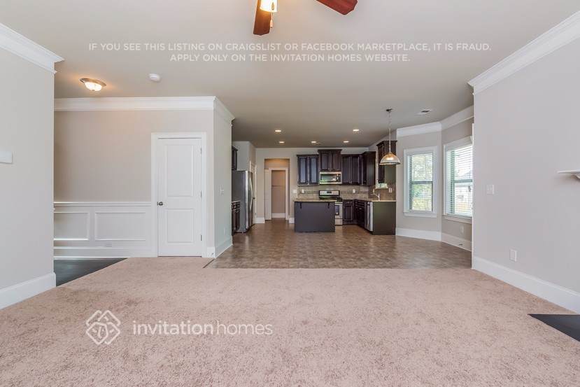 Building Photo - 318 Corine Ct