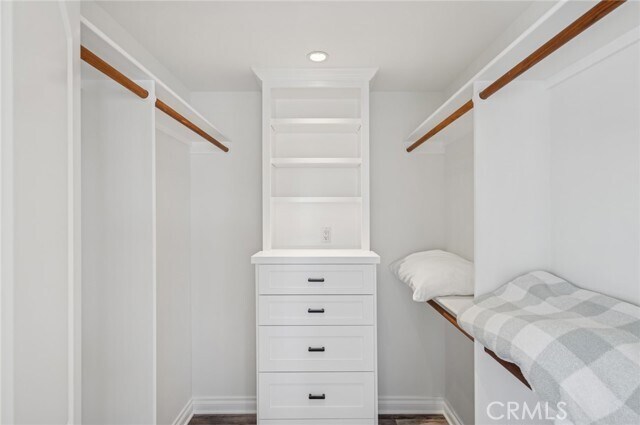 Building Photo - 6111 Seashore Dr