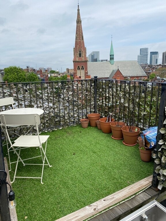 Building Photo - 49 Brimmer St