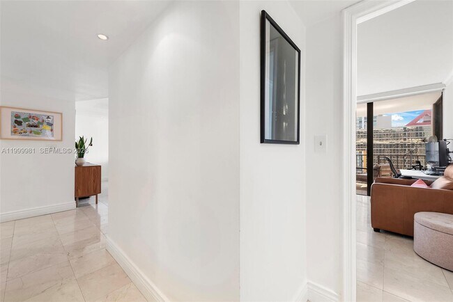 Building Photo - 1915 Brickell Ave