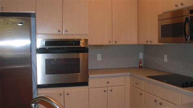 Building Photo - 1651 Passion Vine Cir