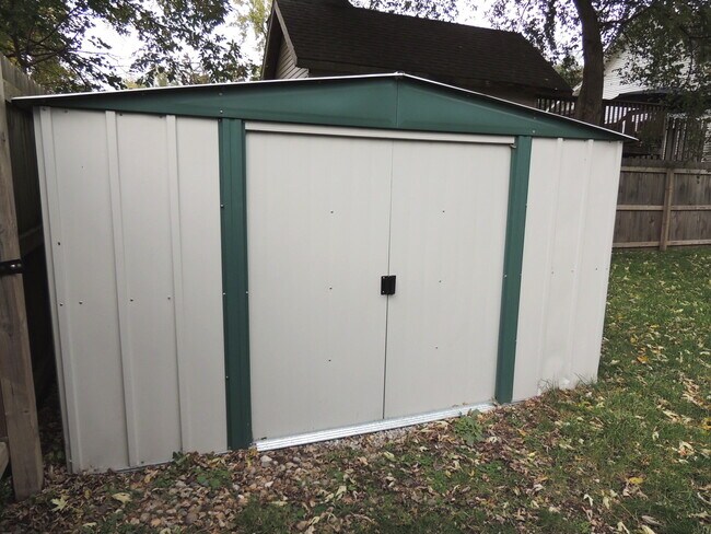 Building Photo - 509 Haish Blvd