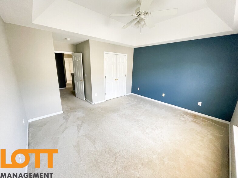 Building Photo - 108 Pin Oak Ct